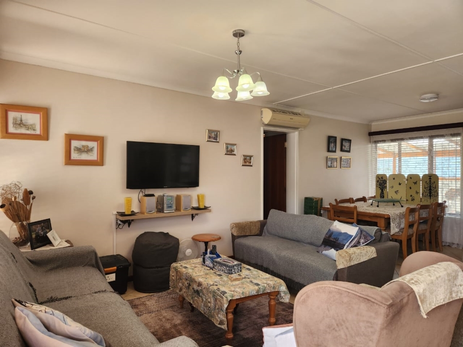 3 Bedroom Property for Sale in Denneoord Western Cape